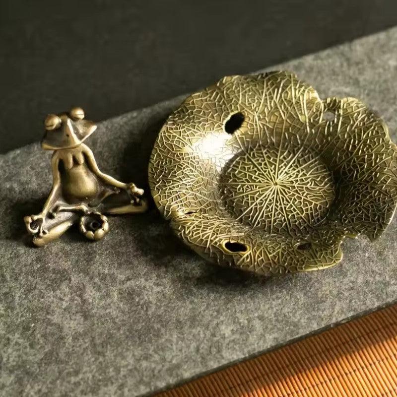 Zen Brass Incense Frog - Image 9
